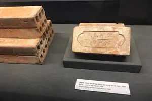 ホアロー刑務所博物館