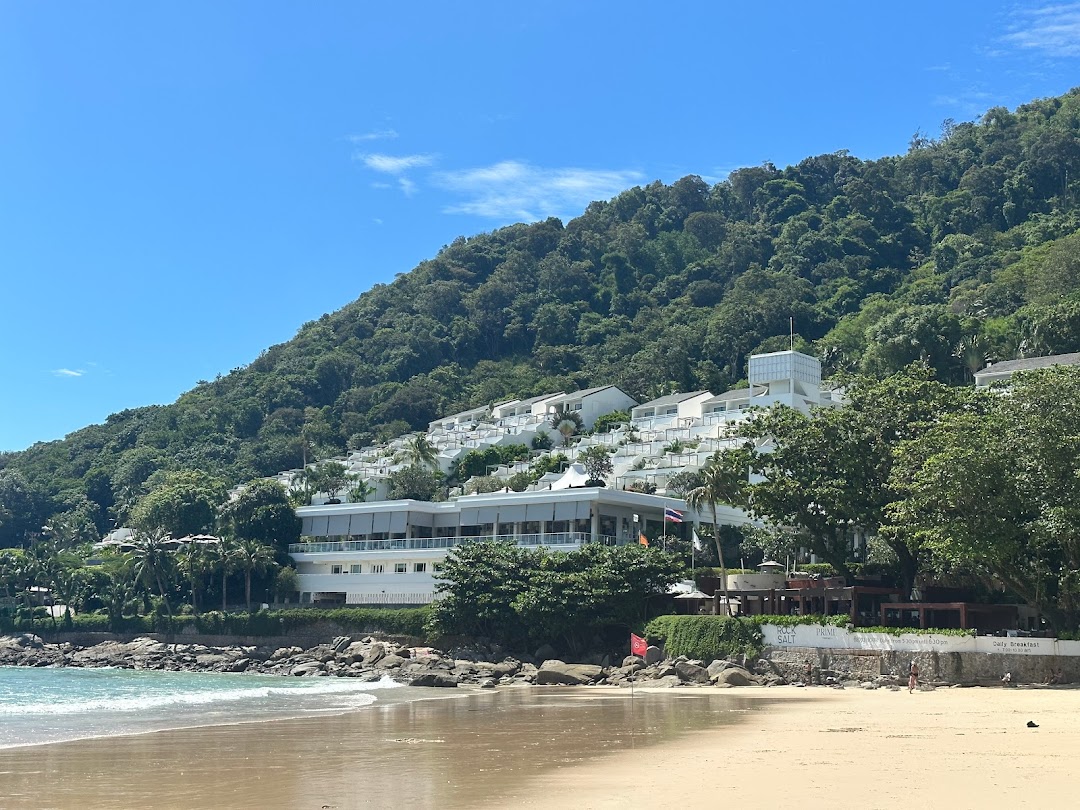 Nai Harn Beach
