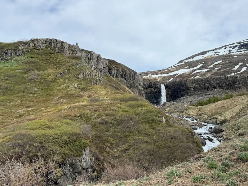 Guide de randonnée et d'aventure en Islande 2025 : sentiers, saisons et guide complet de préparation