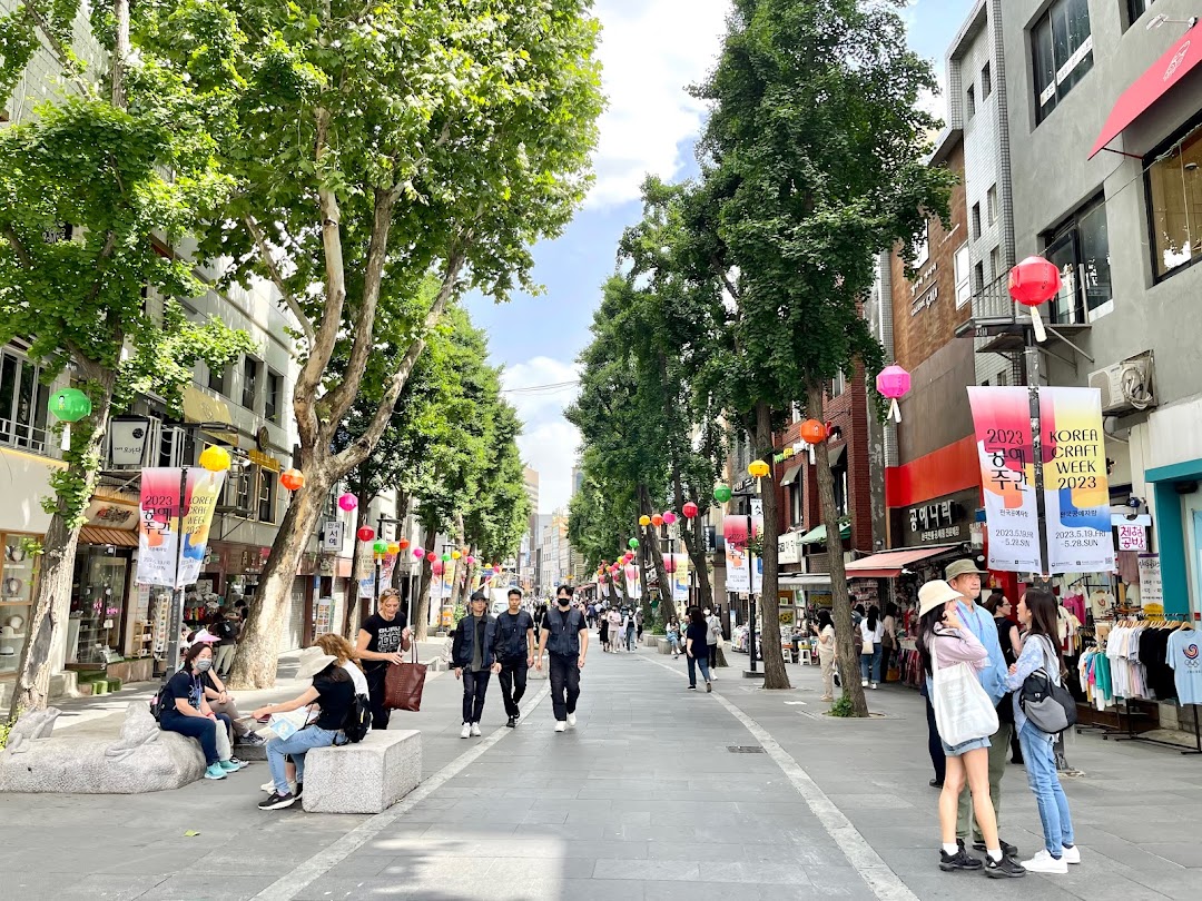 Insadong-gil Street